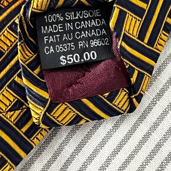 Hyde Park Glenguard Pattern 100% Silk Neck Tie - Picture 5 of 5
